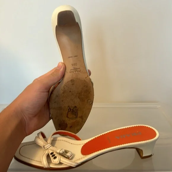 Vintage white mini Prada kitten heel - Picture 4 of 5